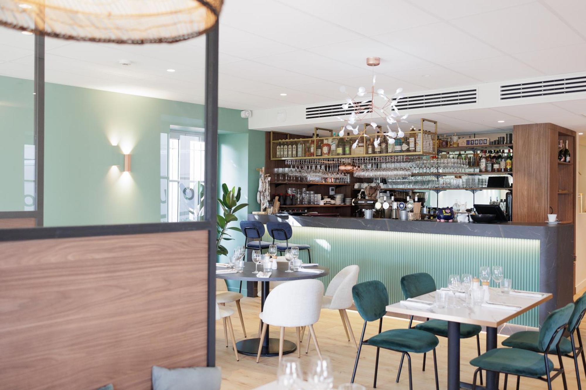L'Esplanade Hotel Restaurant Bar A Vin Le Pellerin Ngoại thất bức ảnh