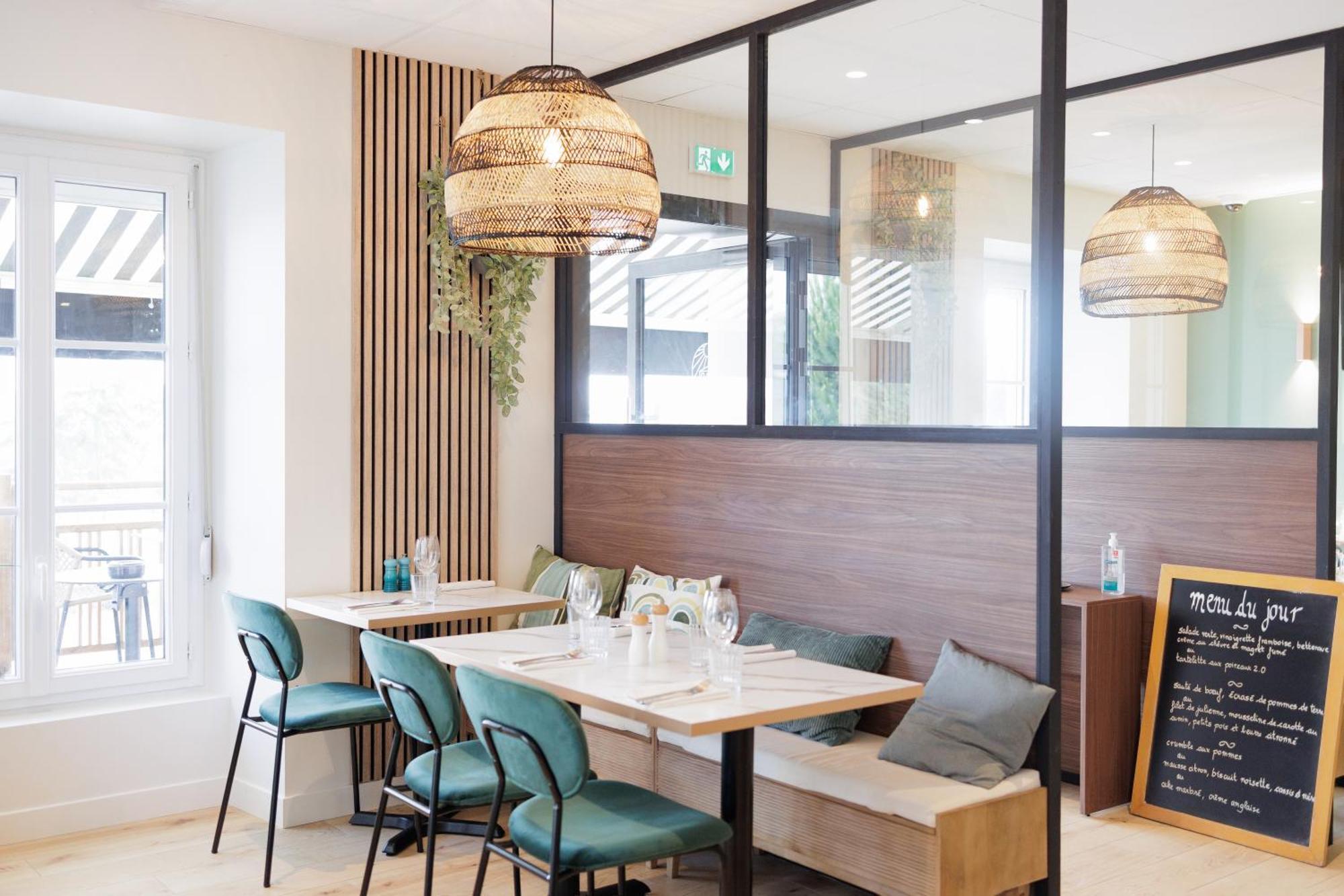L'Esplanade Hotel Restaurant Bar A Vin Le Pellerin Ngoại thất bức ảnh